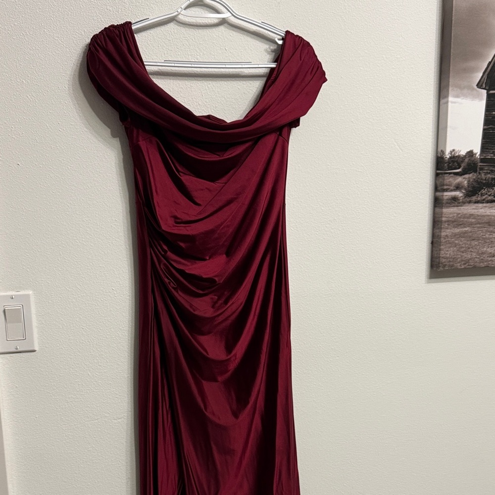 Price firm Burgundy Women’s Dress SIZE M - Bridesmaid Dress - wedding guest - Picture 3 of 10